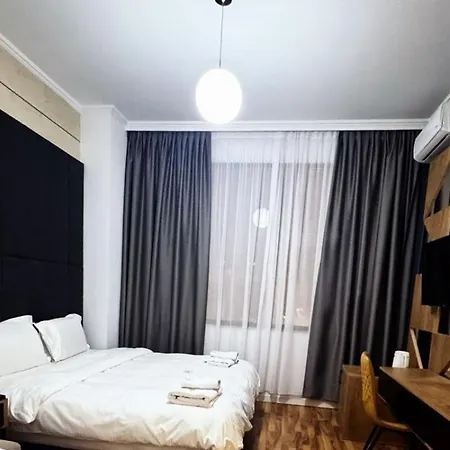 Comfort Center 4* Tirana