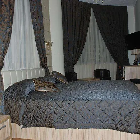 Comfort Center Hotel 4*