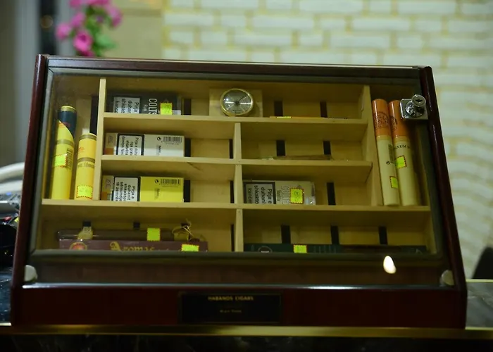 Comfort Center Szálloda Tirana