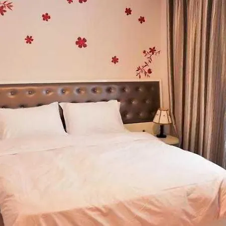 Comfort Center 4* Tirana