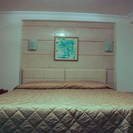 Hotel Comfort Center Tirana