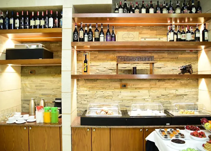 Comfort Center 4* Tirana