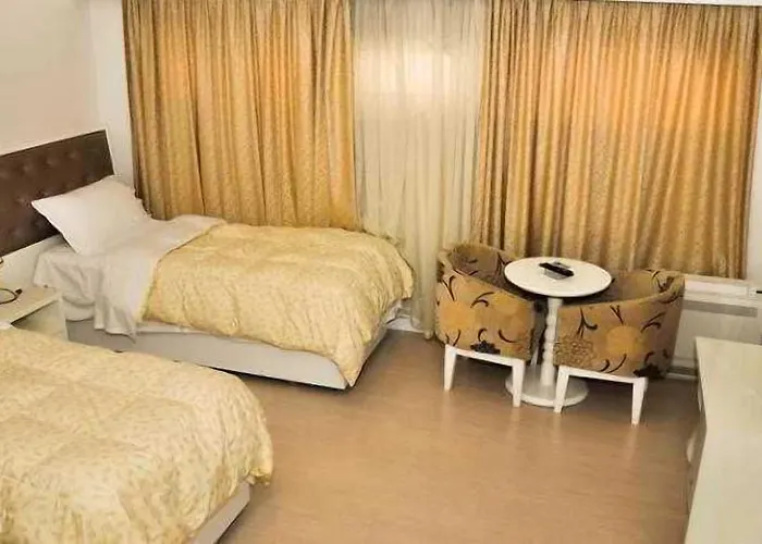 Comfort Center Hotel