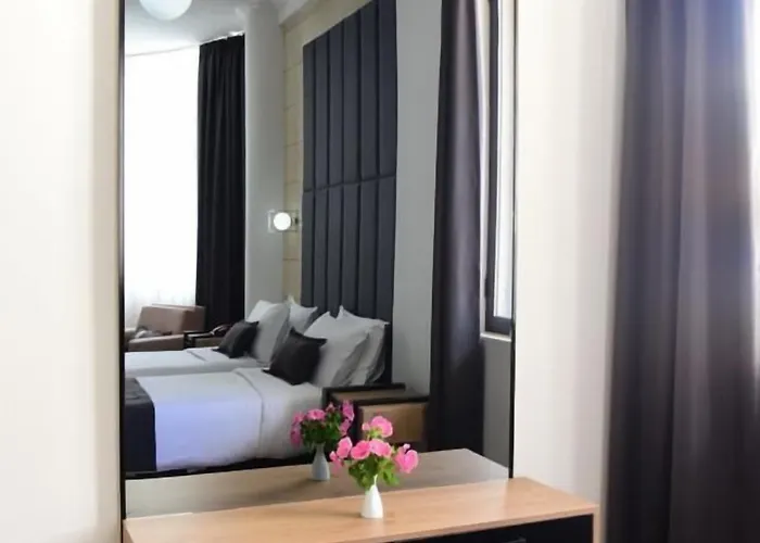Отель Comfort Center 4*