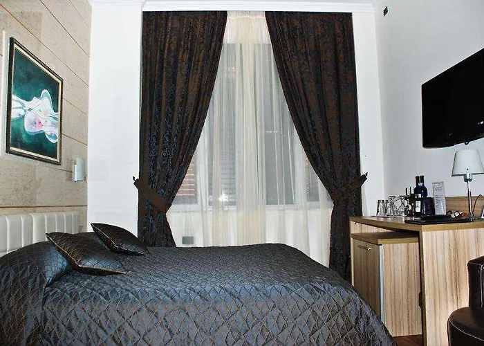 Hotel Comfort Center 4*